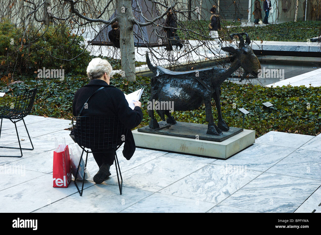 People and sculptures in the sculpture garden at the Museum of Modern Art, New York Stock Photo