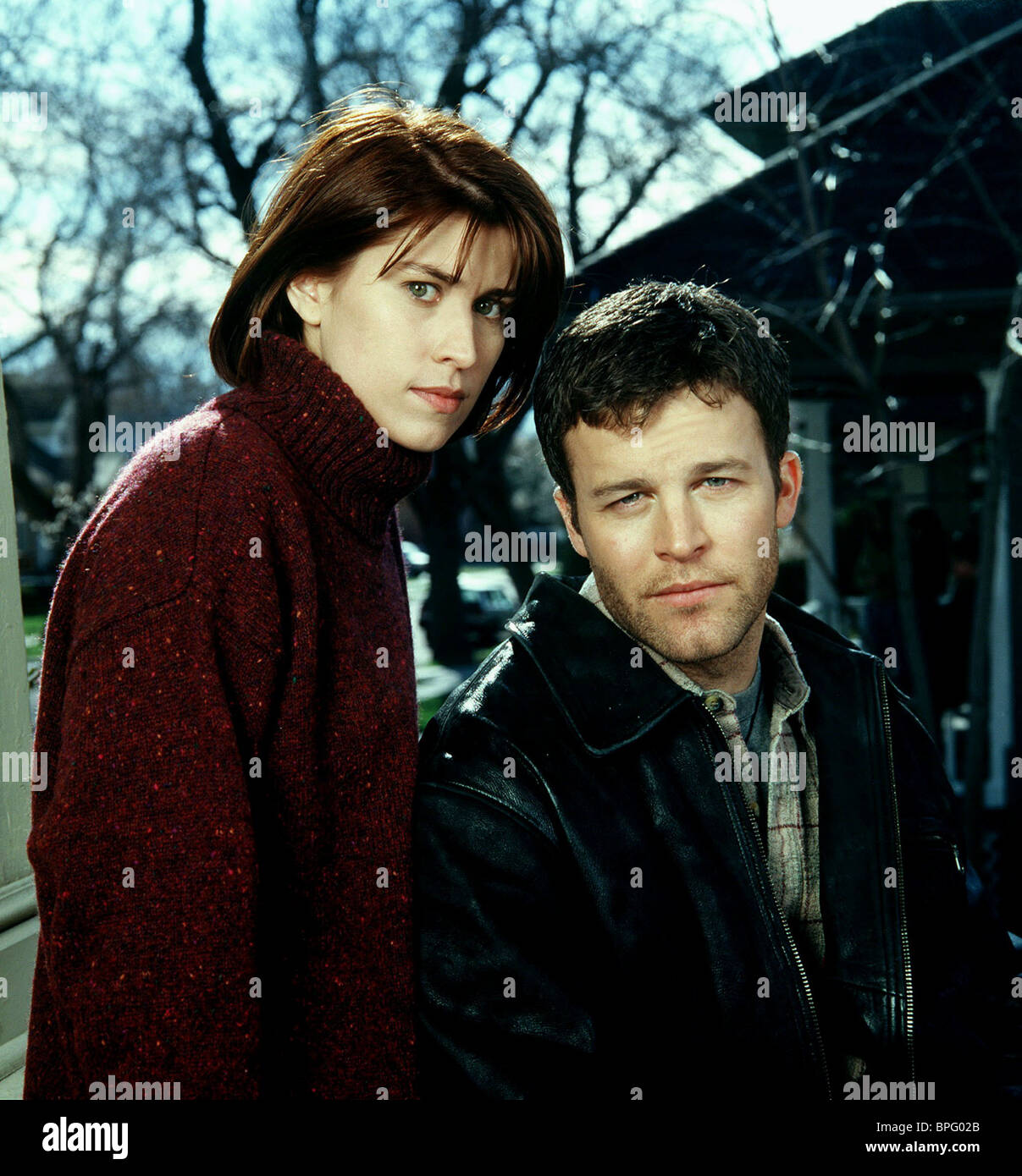 Films Et Séries Tv Avec Nancy Mckeon NANCY MCKEON & THOMAS MCCARTHY IN MY SISTER'S SHADOW (1997 Stock Photo