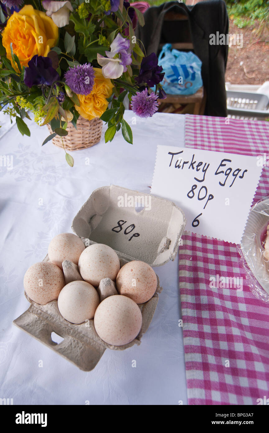 Eggs for sale signs hires stock photography and images Alamy