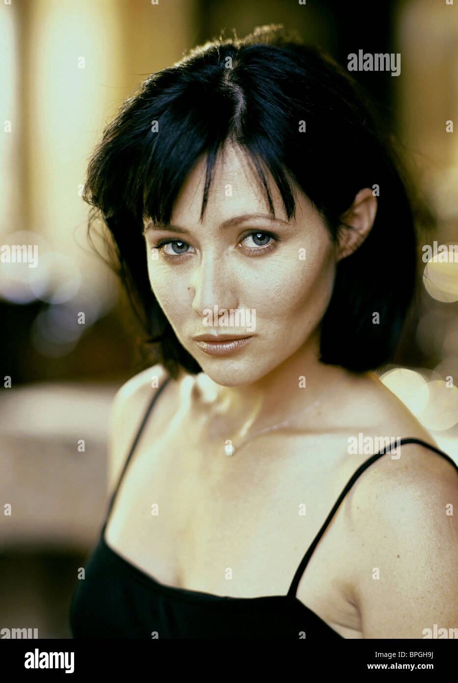 Shannen Doherty Charmed 1998 Stock Photo Alamy