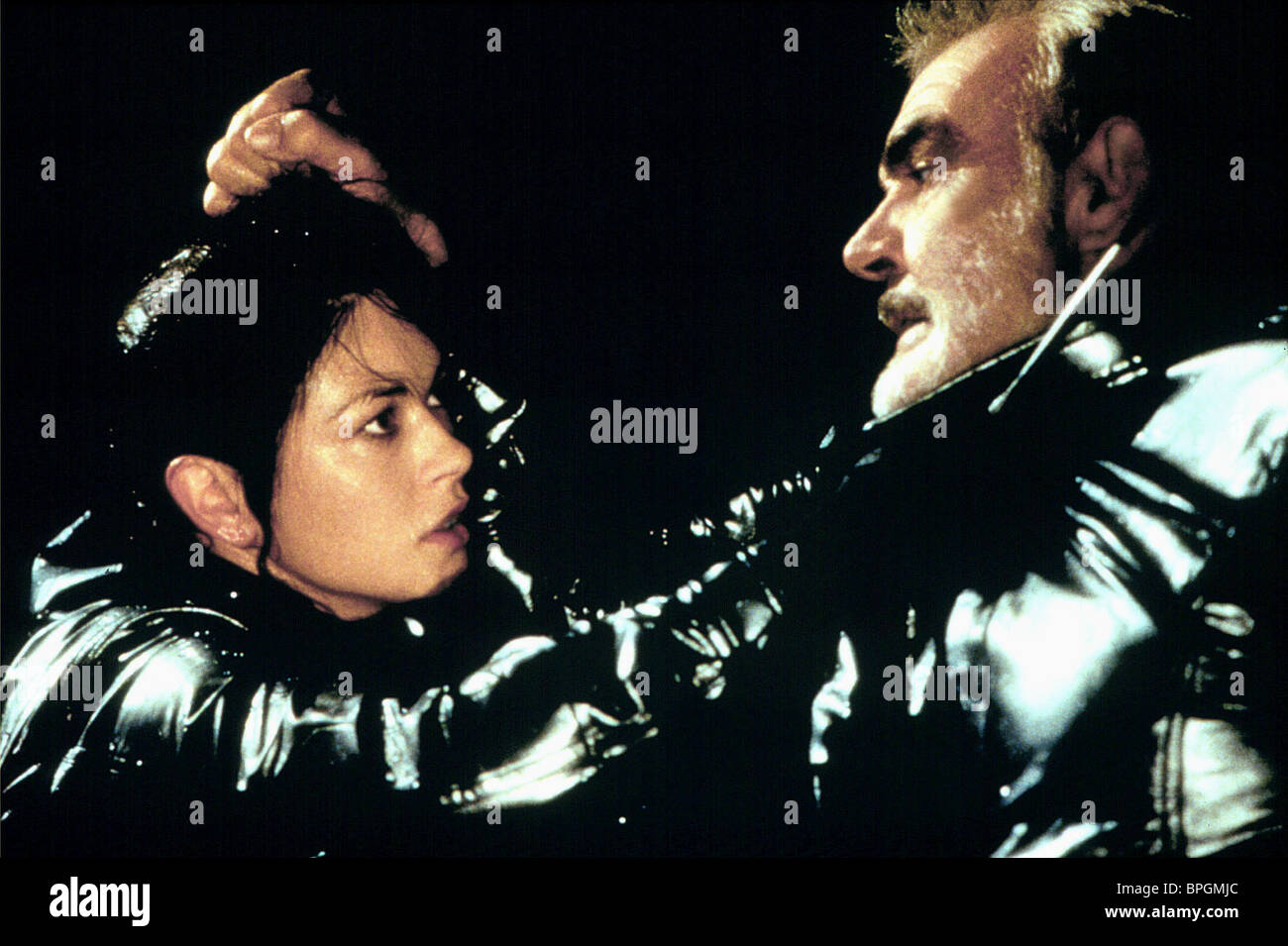 C ZETA JONES & SEAN CONNERY ENTRAPMENT (1999 Stock Photo 31100228 Alamy