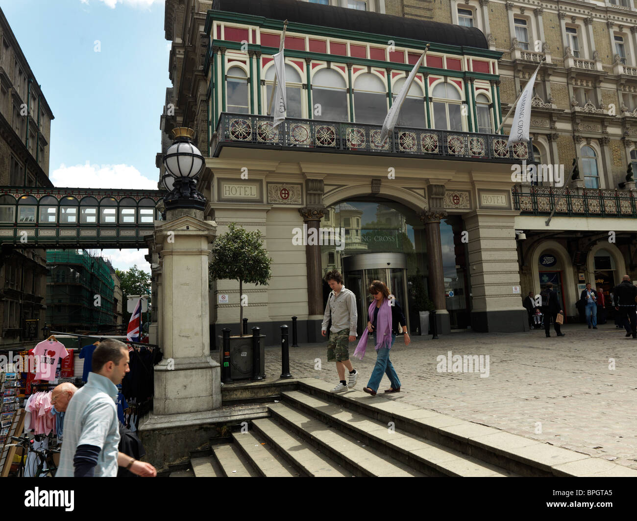 London England Charing Cross Station And Hotel Stock Photo Alamy