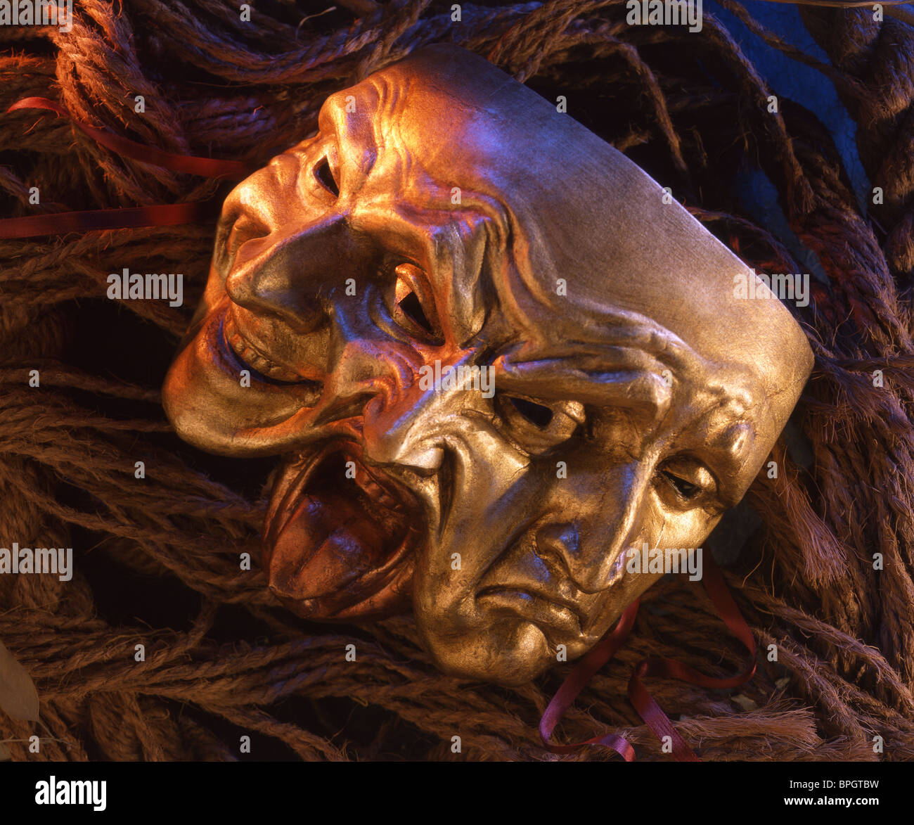 mask,masks,theatre,theater,happy,sad,tragic,happy,drama,symbol,good