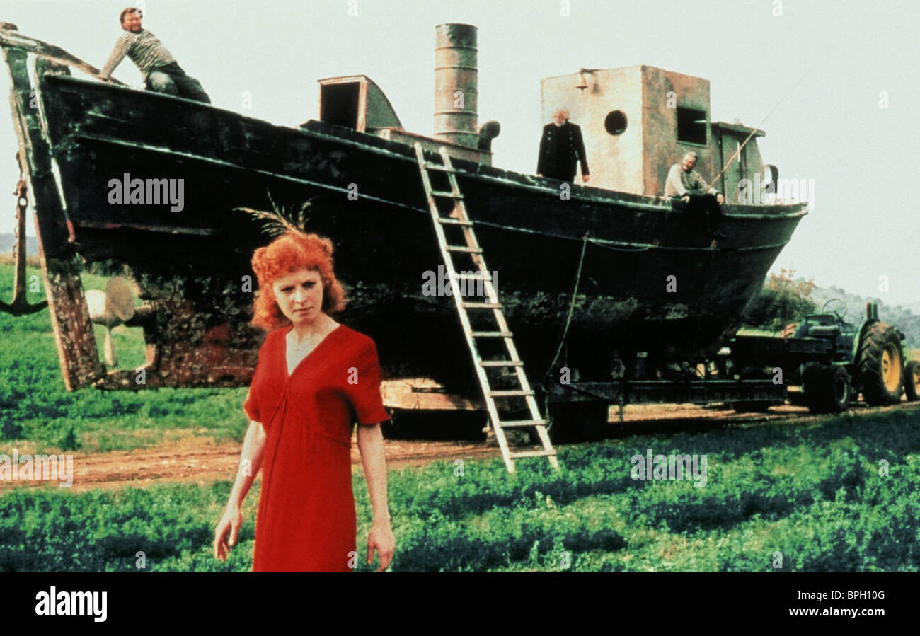 Nutsa Kukhianidze,Amaliya Mordvinova in 27 Missing Kisses (2000