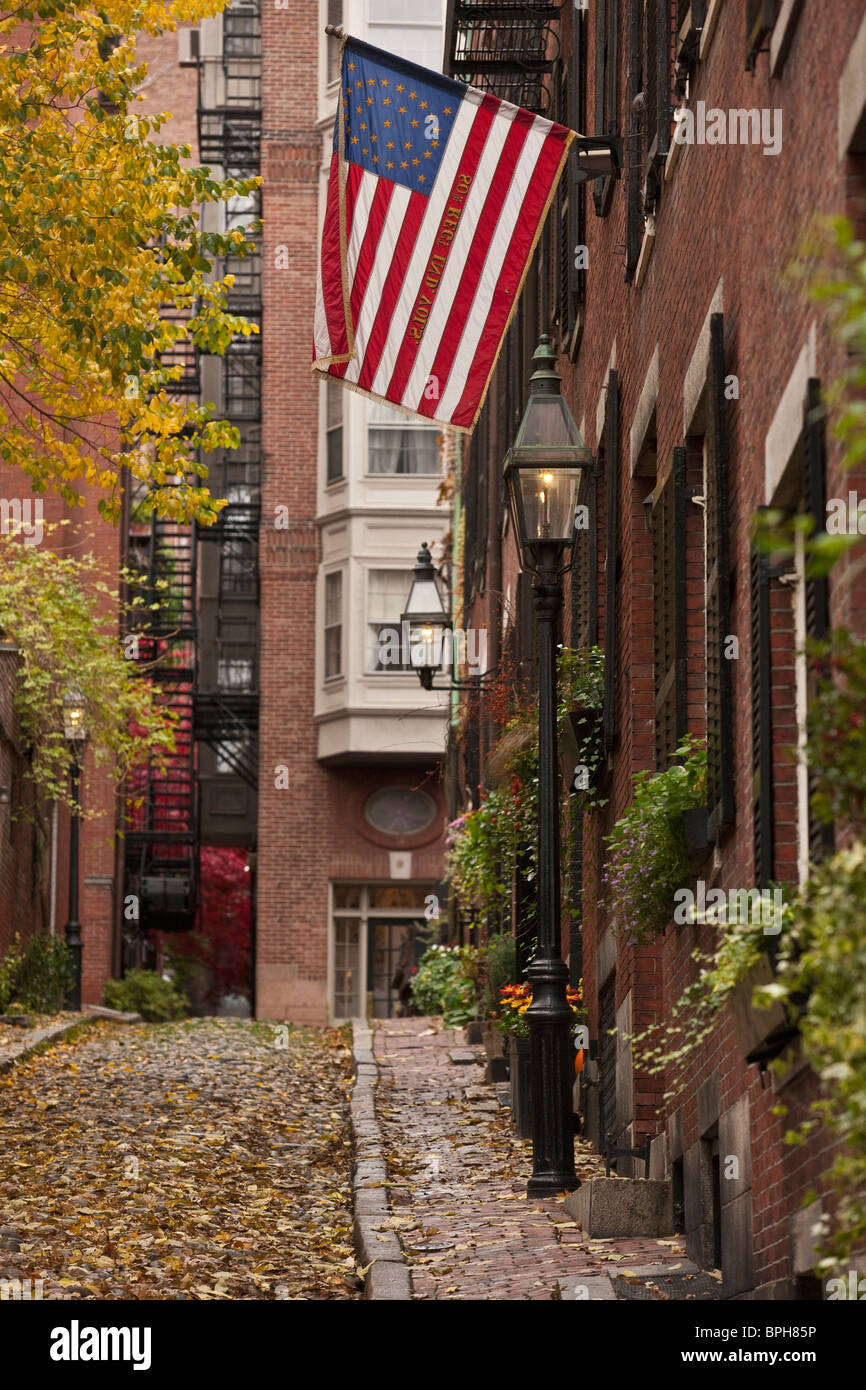 American flag on a building, Acorn Street, Beacon Hill, Boston, Suffolk County, Massachusetts, USA Stock Photo