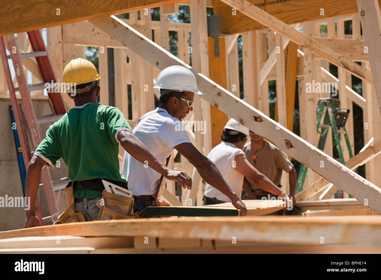 Carpenters lifting beam Stock Photo Alamy