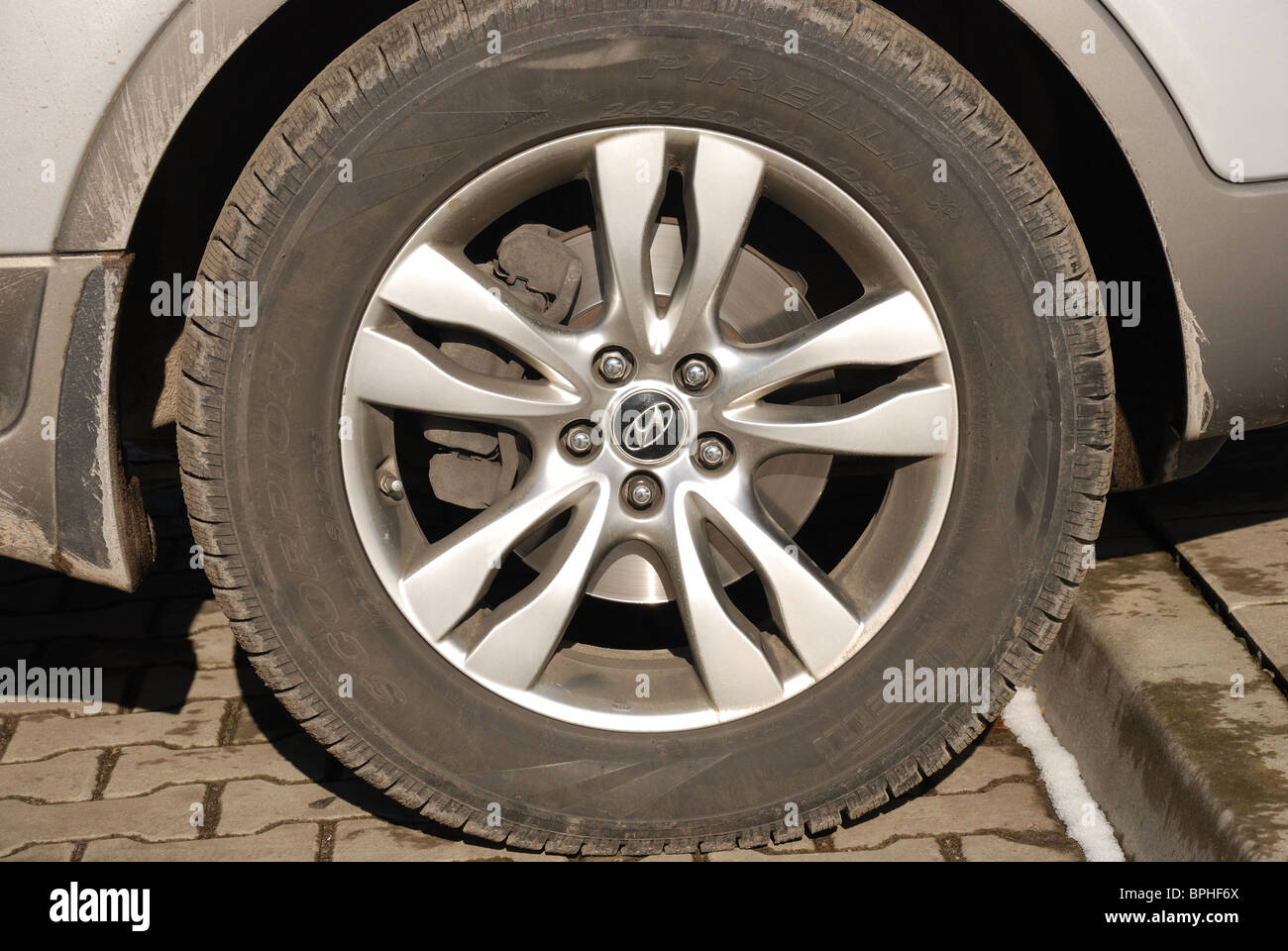Car alloy wheels hires stock photography and images Alamy