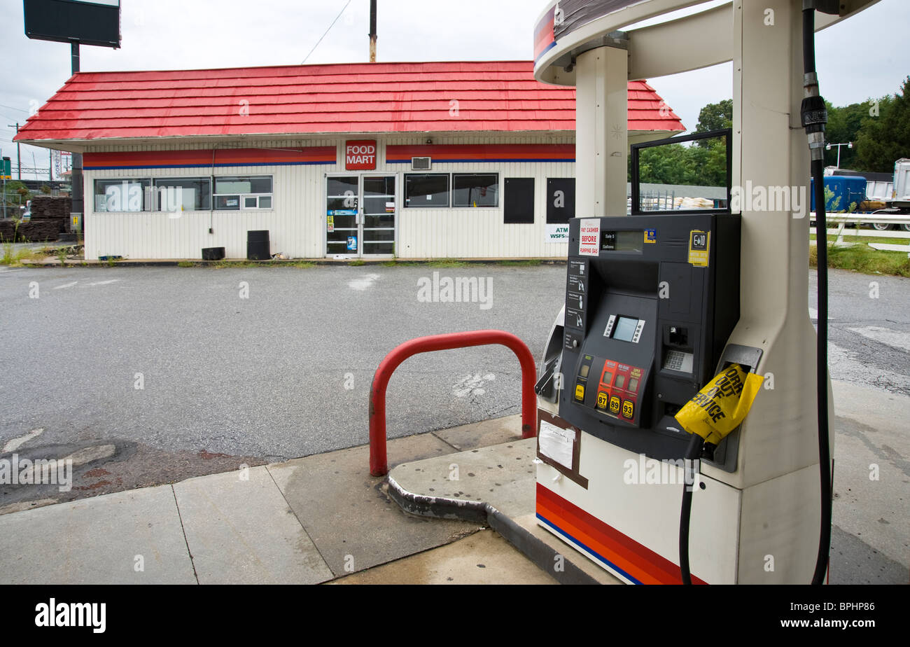 Gas Pump, Out Of Business Closed Petrol Gas Station, Delaware, USA