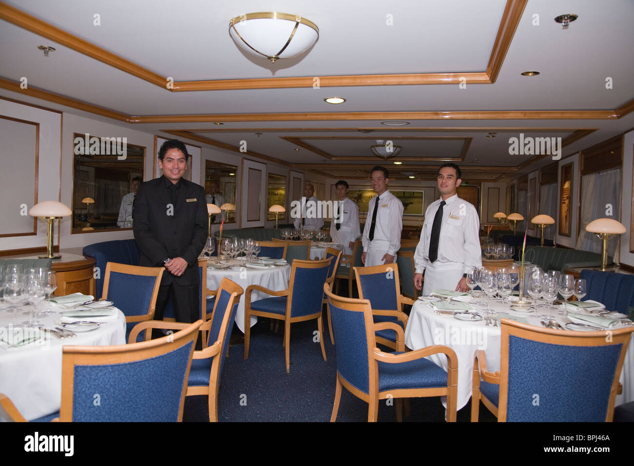 entire dining room staff