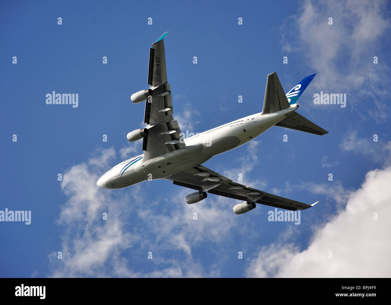 Air New Zealand Boeing 747-400 taking off from Heathrow Airport, Greater London, England, United Kingdom Stock Photo