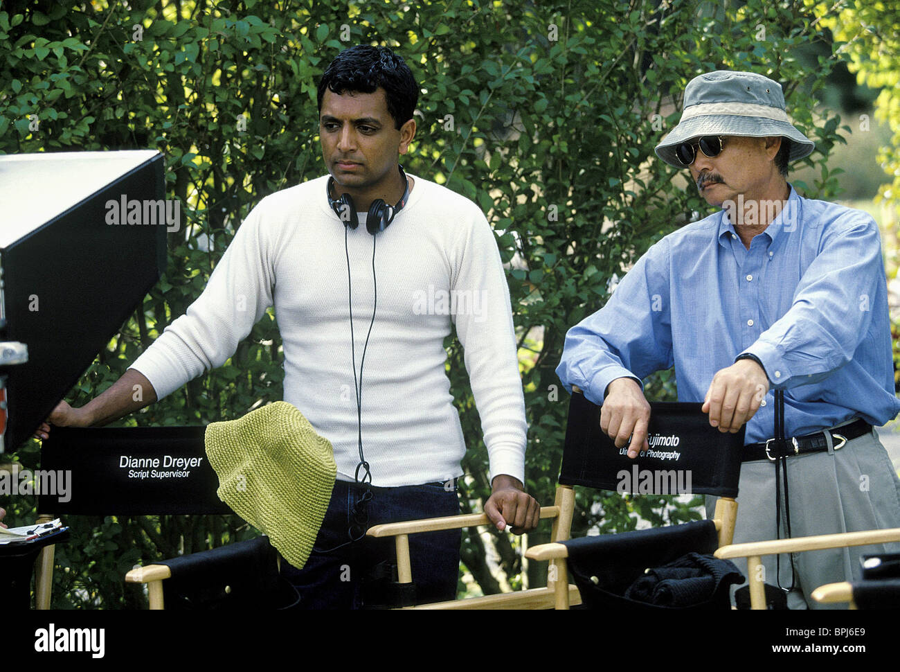 Shyamalan Signs High Resolution Stock Photography And Images Alamy