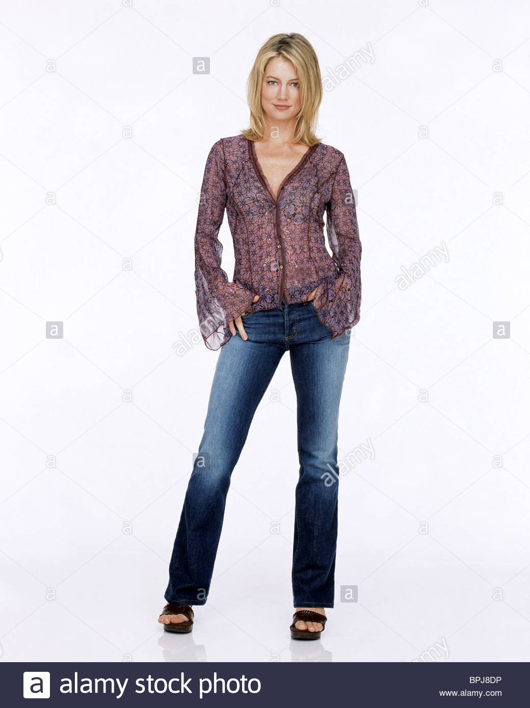 CYNTHIA WATROS THE DREW CAREY SHOW : SEASON 8 (2002 Stock Photo