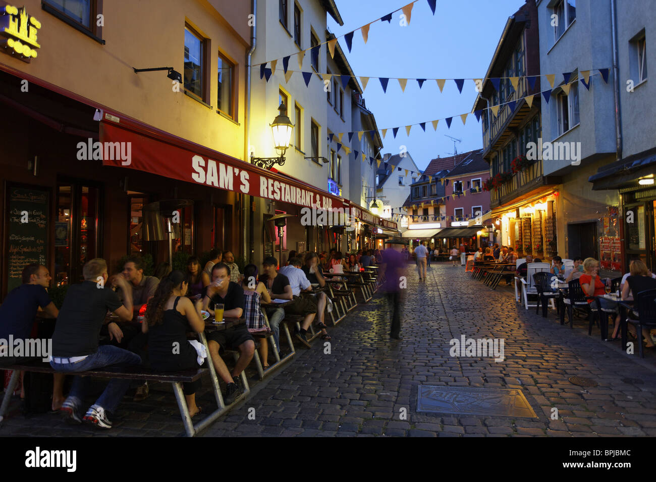 Restaurants and pubs, AltSachsenhausen, Frankfurt am Main, Hesse, Germany Stock Photo Alamy