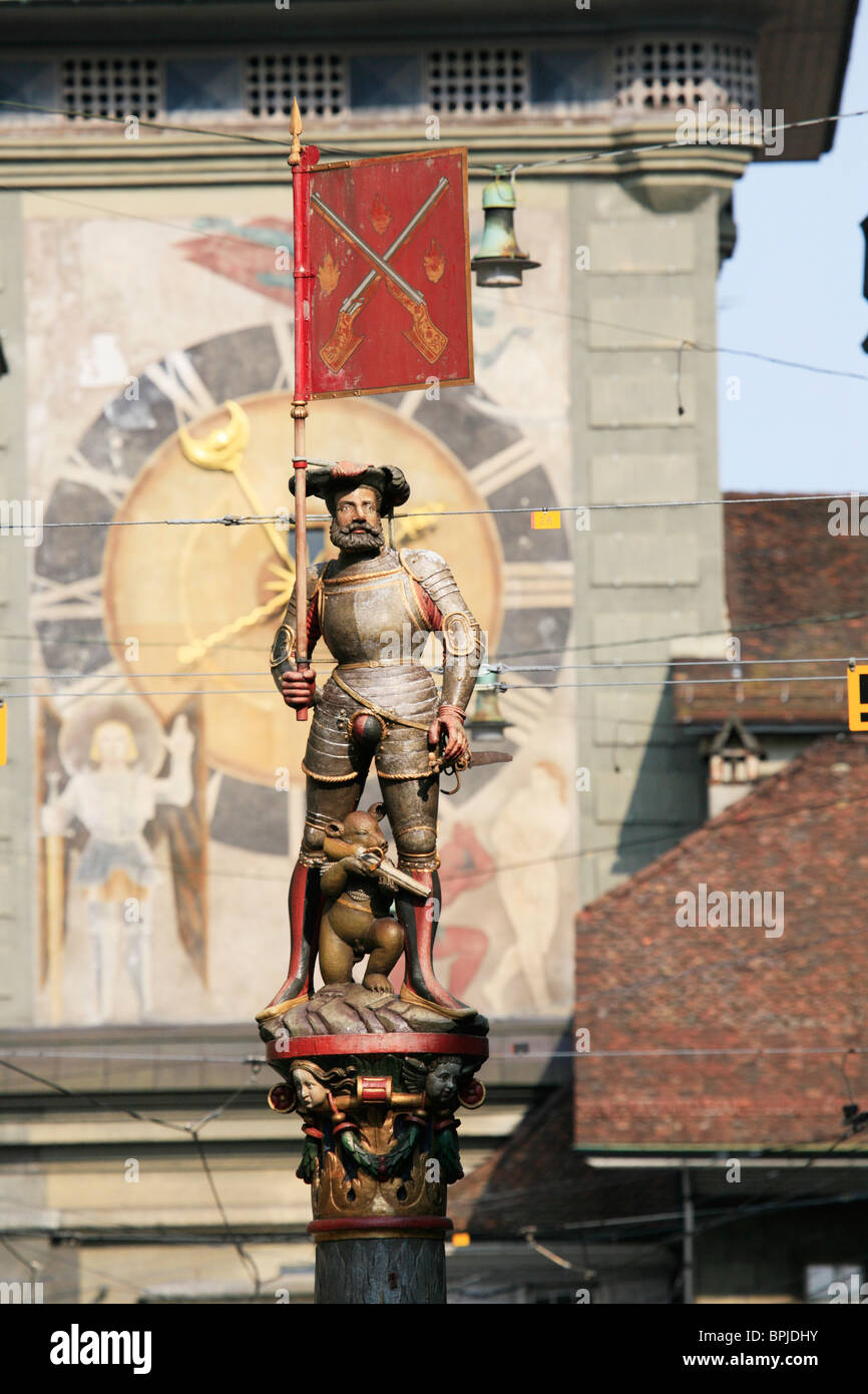 The Schützenbrunnen or Musketeer statue in front of the Zytglogge