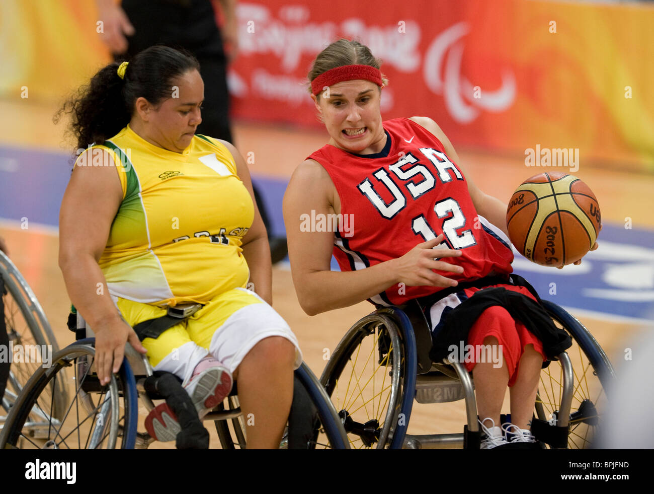 Wheelchair basketball 12 hi-res stock photography and images - Alamy