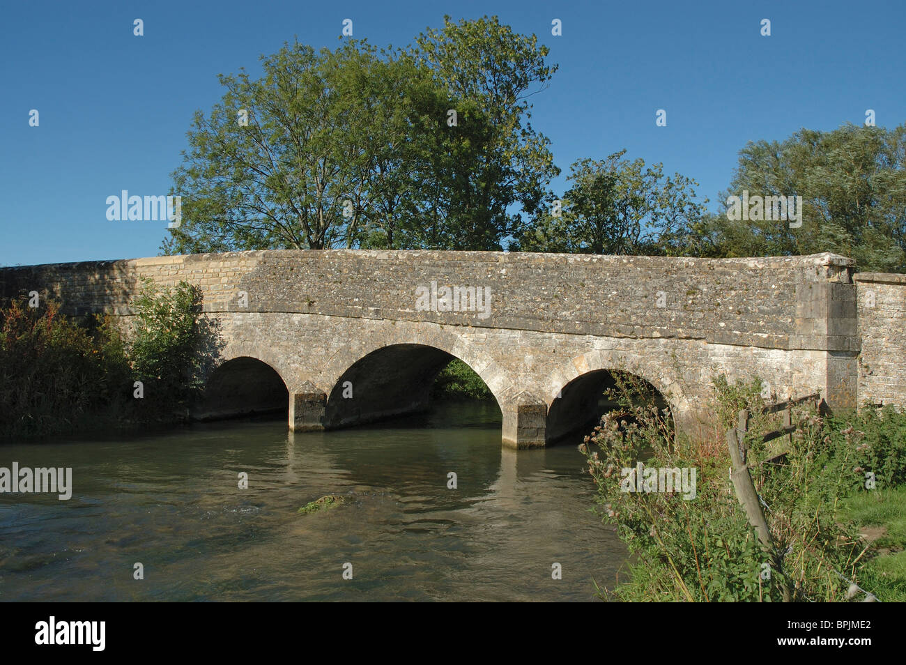 Wind Rises Bridge River windrush and bridge Stock Photo - Alamy