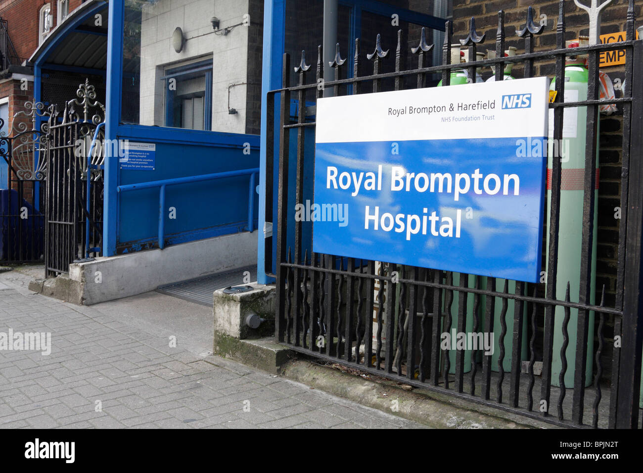 Royal Brompton Hospital entrance, London UK Stock Photo Alamy