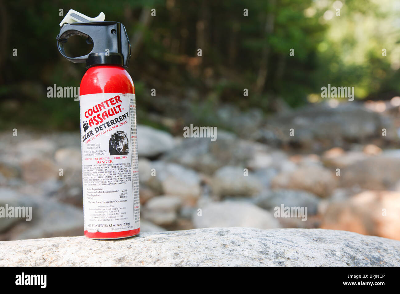 Animal deterrent spray hires stock photography and images Alamy