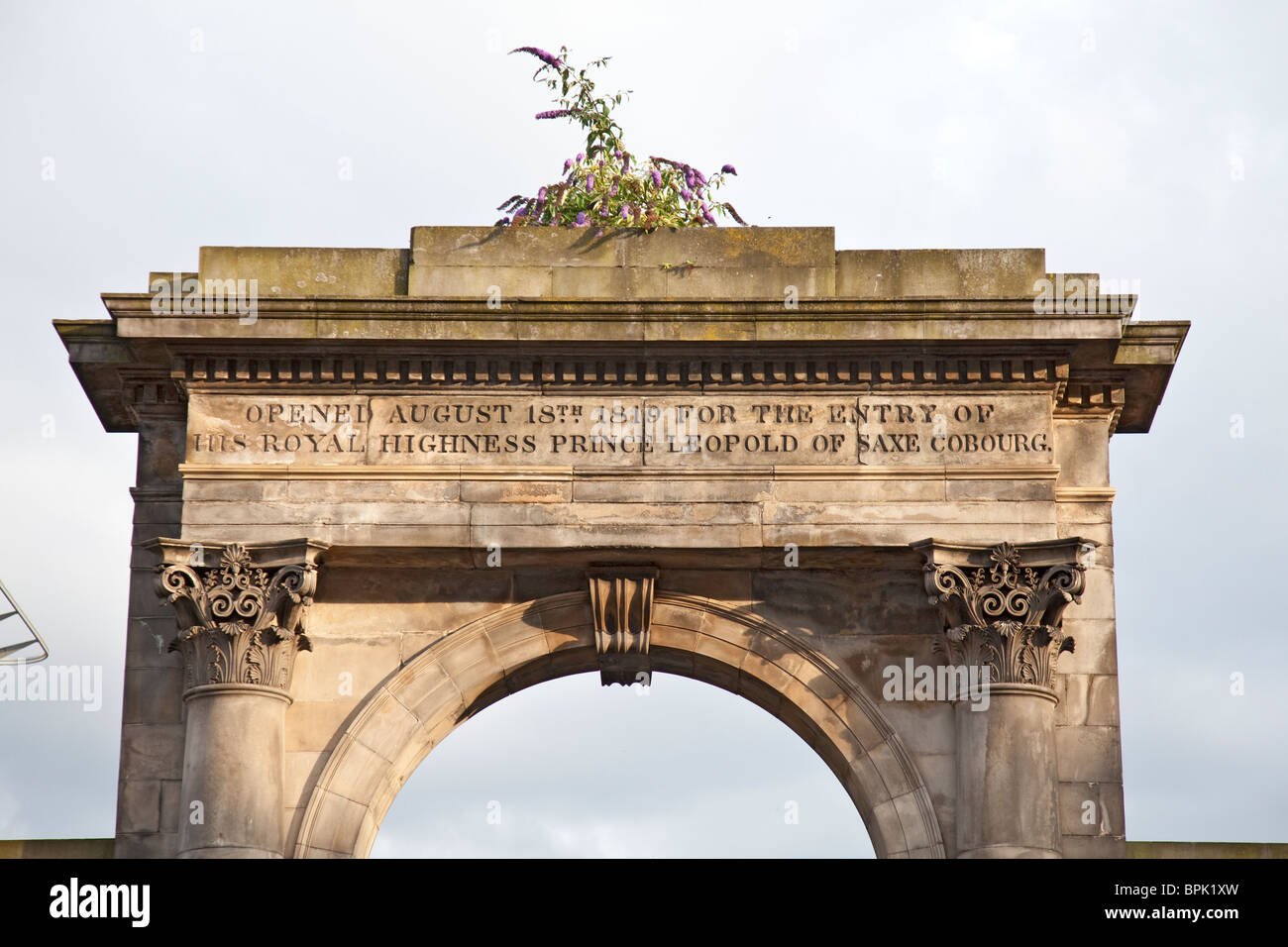 The top of the Great Arch on the south side of Regent Bridge (1819) in Edinburgh, at the east end of the New Town, near Princes Street.  1819 Stock Photo