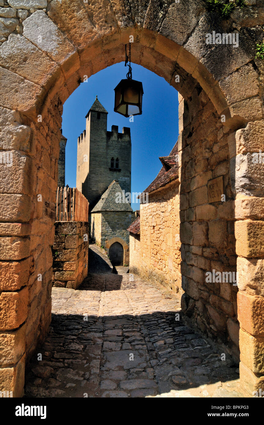 France: Medieval Porta Veuva in Beynac et Cazenac Stock Photo