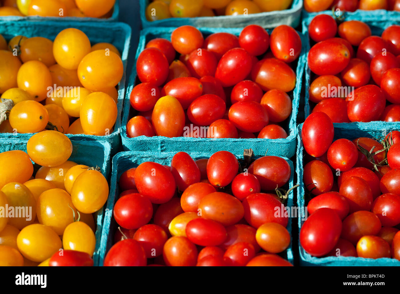 Farmers market cherry tomatoes hi-res stock photography and images - Alamy