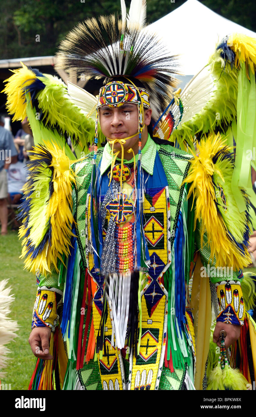 Iroquois indian hires stock photography and images Alamy