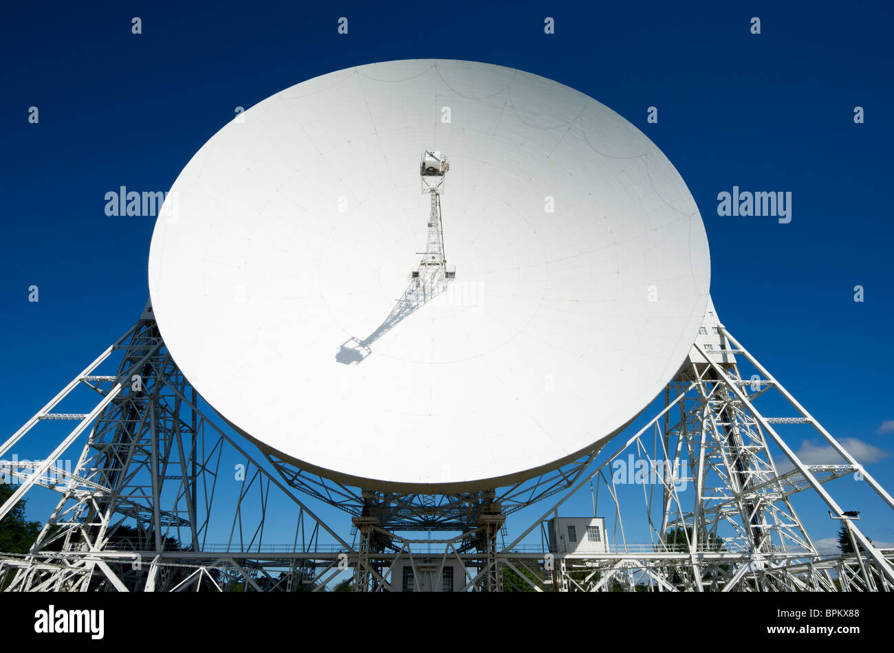 The Lovell telescope at the Jodrell Bank Observatory in Cheshire, England Stock Photo