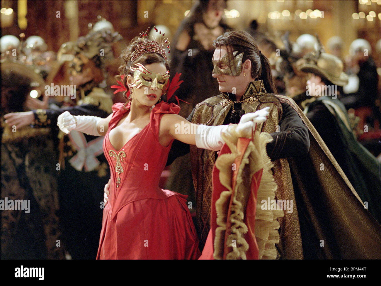 Kate Beckinsale Richard Roxburgh Van Helsing 2004 Stock Photo Alamy
