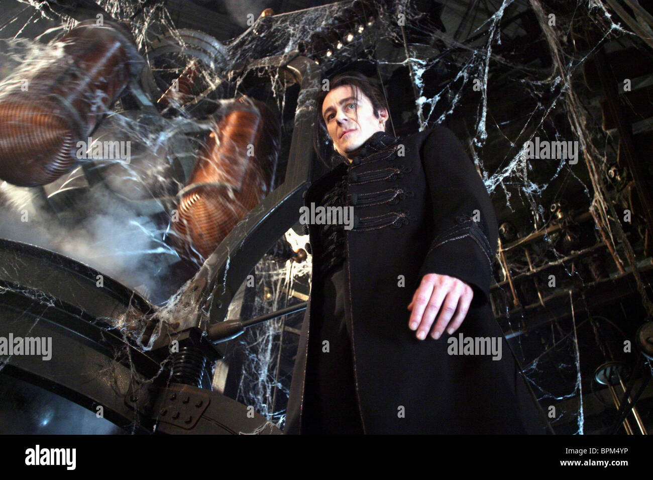 Van Helsing Richard Roxburgh As Count Dracula Date 2004 Stock Photo Alamy