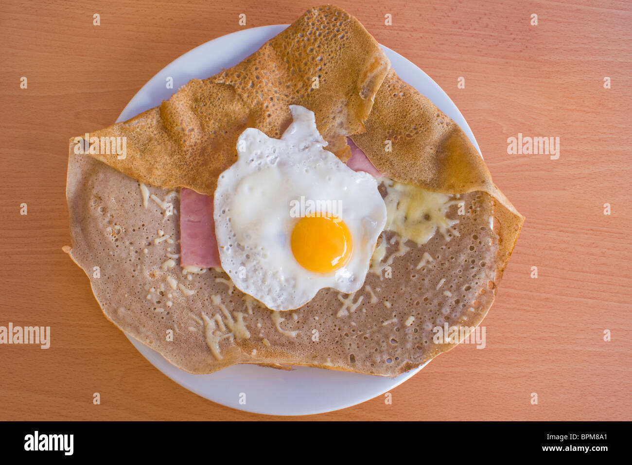 Galette complète. A buckwheat pancake filled with egg, cheese and ham