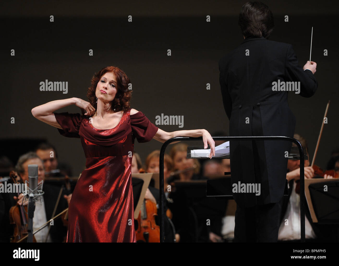 Jennifer Larmore's Instagram, Twitter & Facebook on IDCrawl