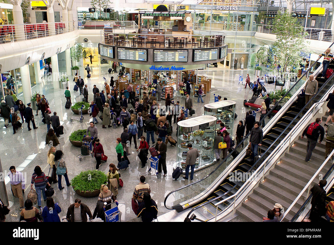 The Terminal Film 2004 High Resolution Stock Photography and Images Alamy