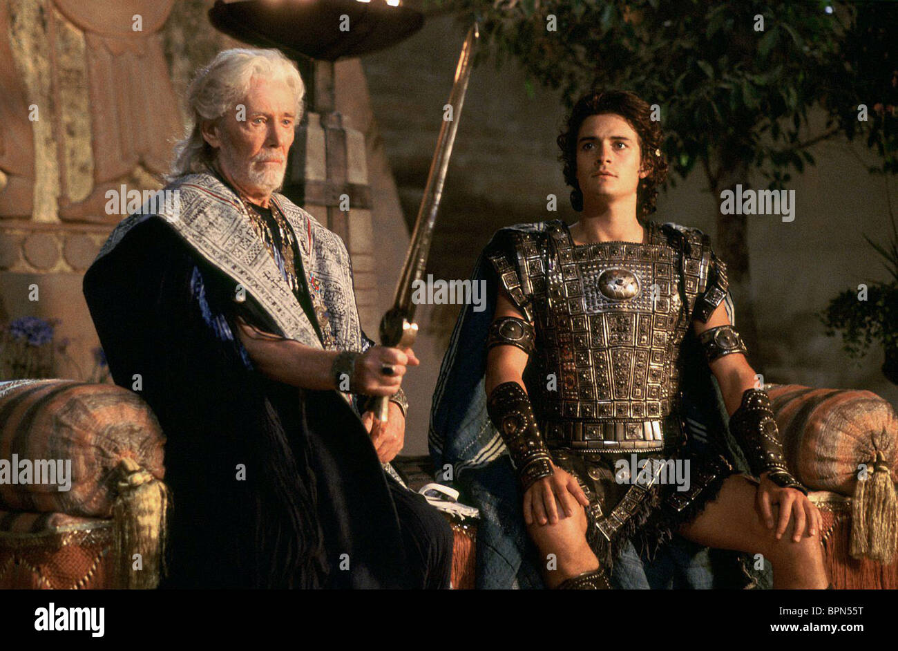 Peter O Toole Orlando Bloom Troy 2004 Stock Photo Alamy