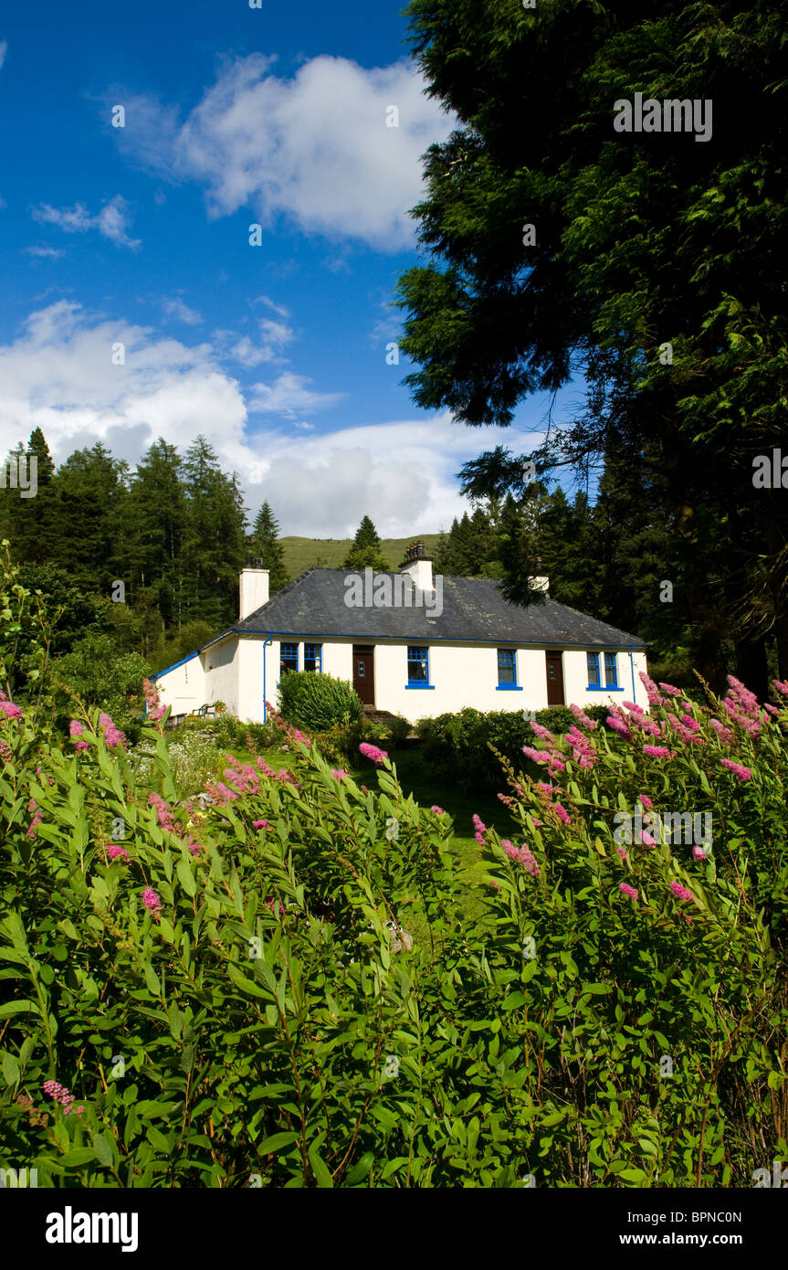 Whitewashed crofters cottage at Inchree in Scotland. Stock Photo