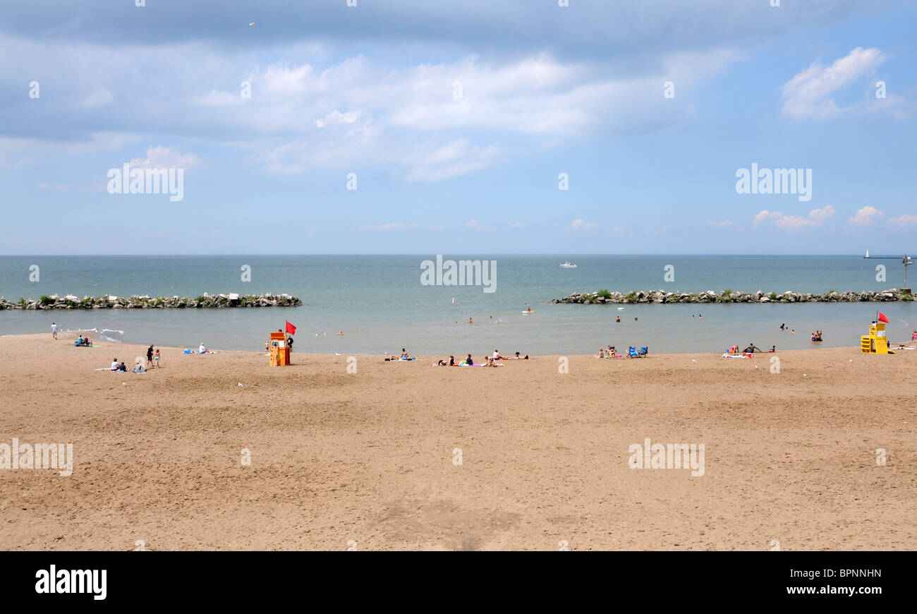 People on the beach at Lakeview Park in Lorain, Ohio, on Lake Erie, USA Stock Photo Alamy