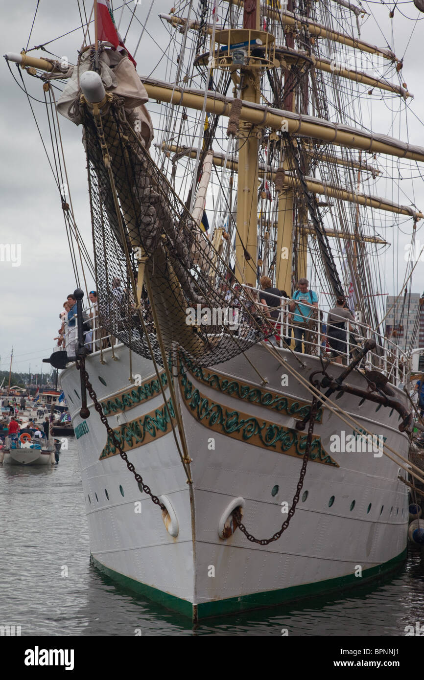 Tall ship bow hires stock photography and images Alamy