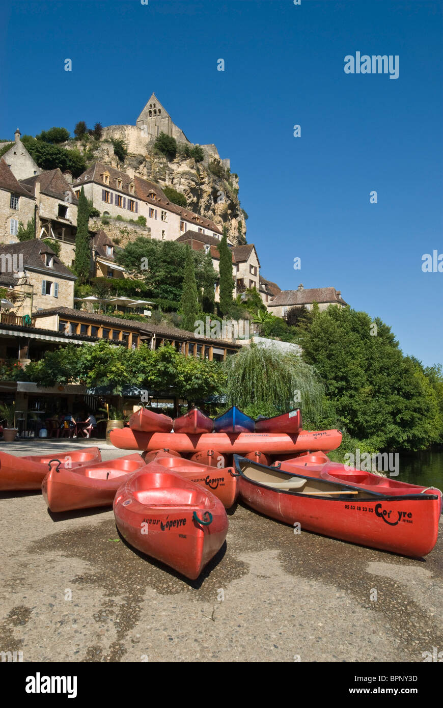 Canoes at Beynac etCazenac, river Dordogne, Aquitaine, South West