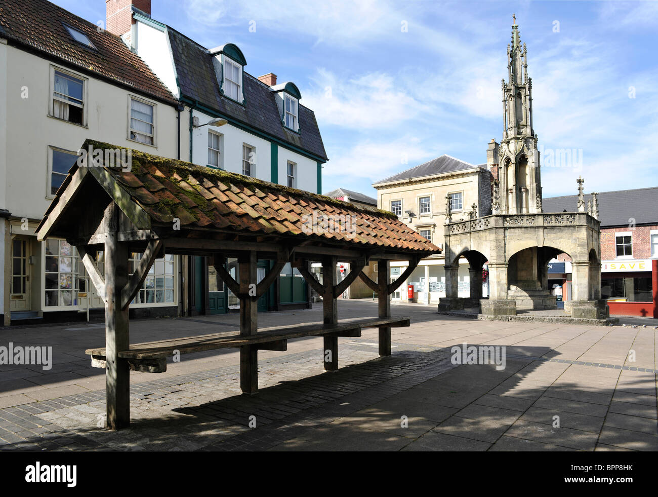 Shepton Mallet town centre looking from the Shambles, looking towards the Market Cross. Stock Photo
