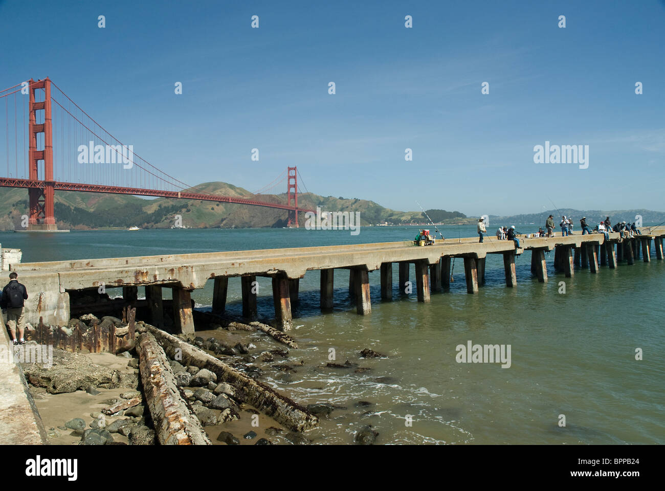 Fishing under the Golden Gate Bridge Stock Photo Alamy