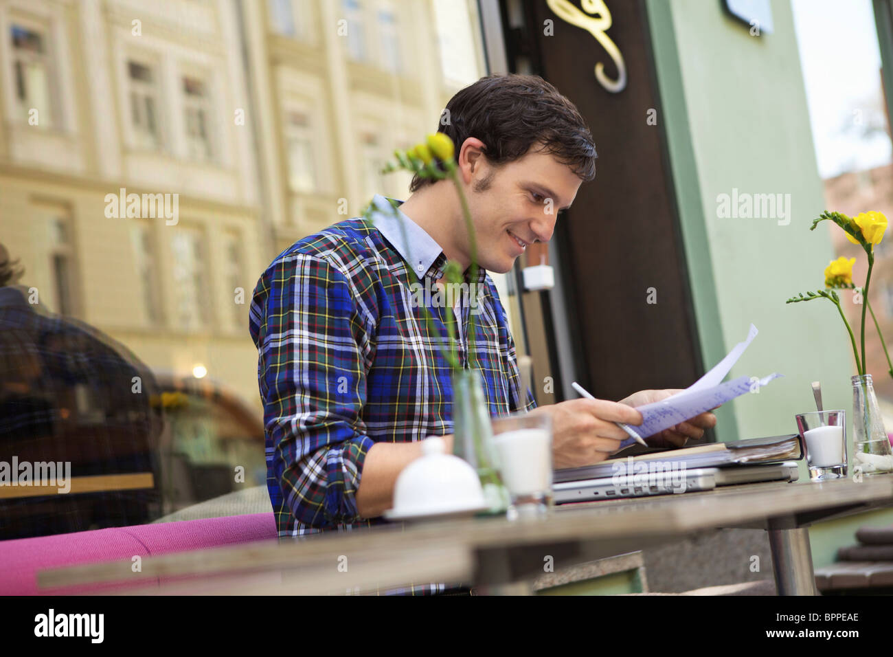 Cafe for studying near me