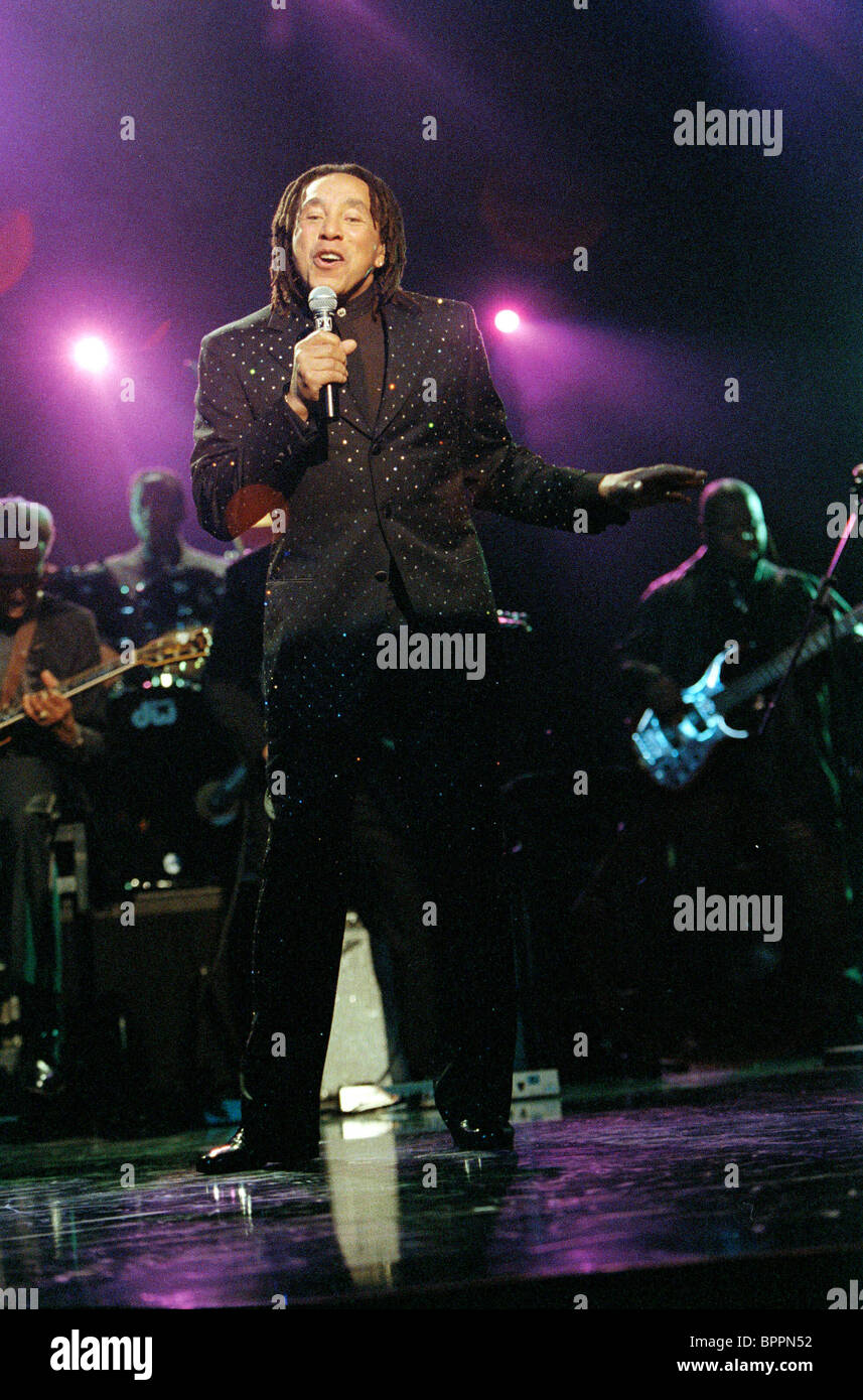 Smokey Robinson Last Holiday 06 Stock Photo Alamy Smokey Robinson Last Holiday 06 Stock Photo Alamy