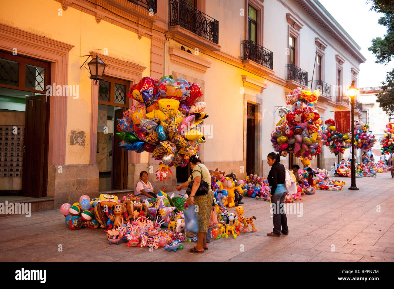 Mexican balloon vendor hires stock photography and images Alamy