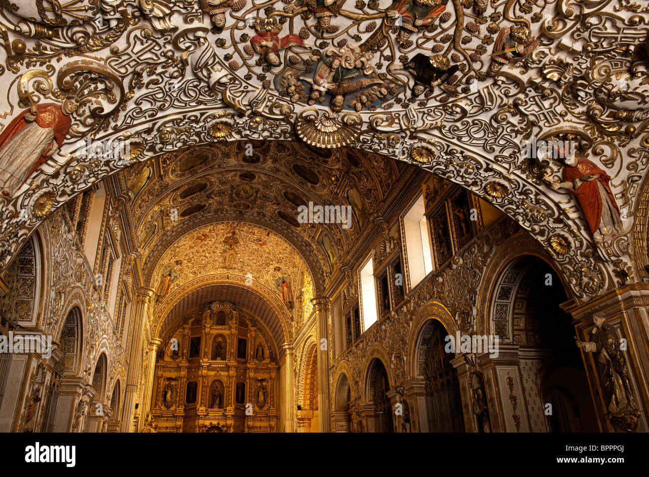 Mexican Baroque style Iglesia de Santo Domingo, interior, Oaxaca, Mexico Stock Photo - Alamy Mexican Baroque style Iglesia de Santo Domingo, interior, Oaxaca, Mexico Stock Photo - Alamy