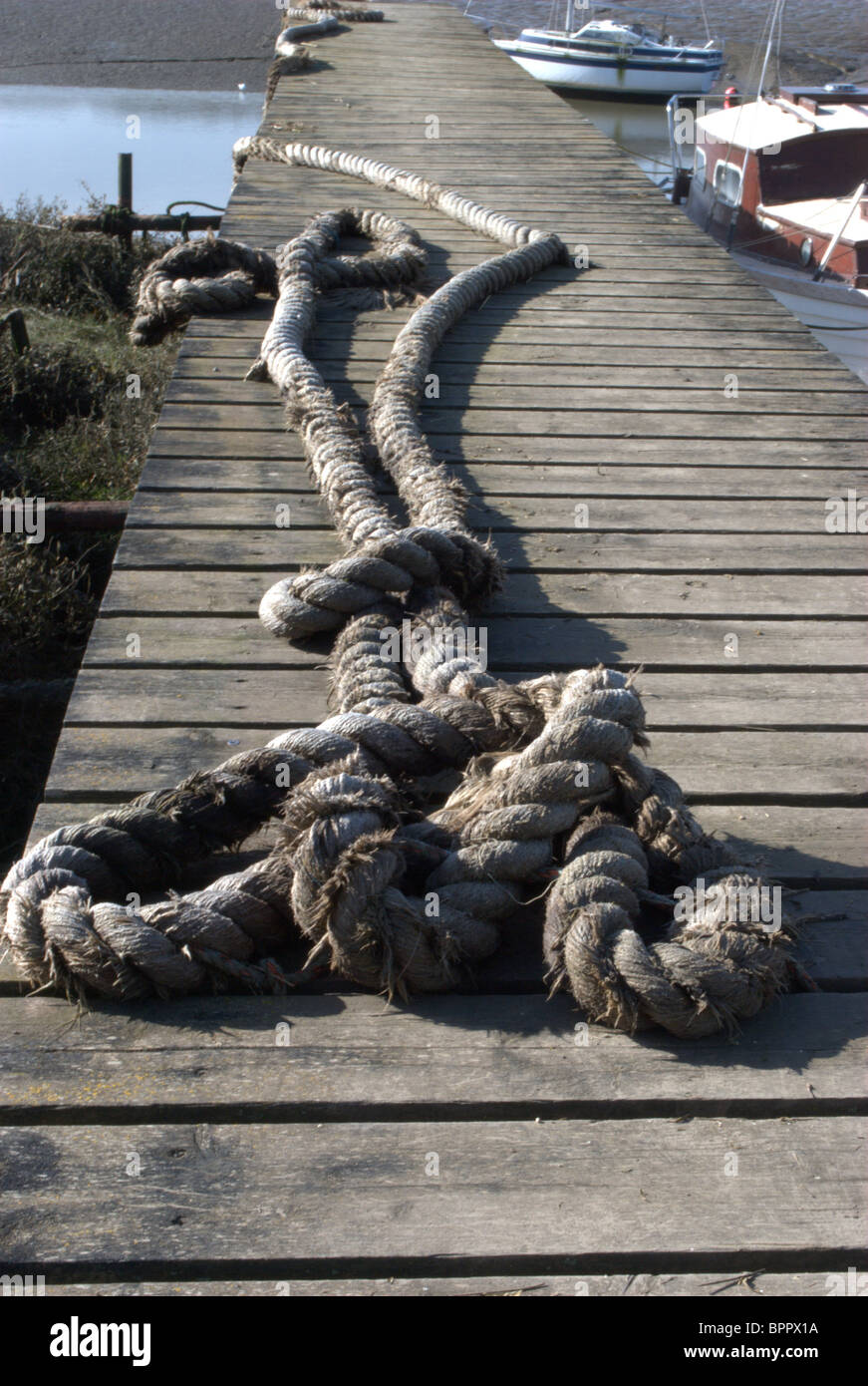Rope on Jetty Stock Photo - Alamy