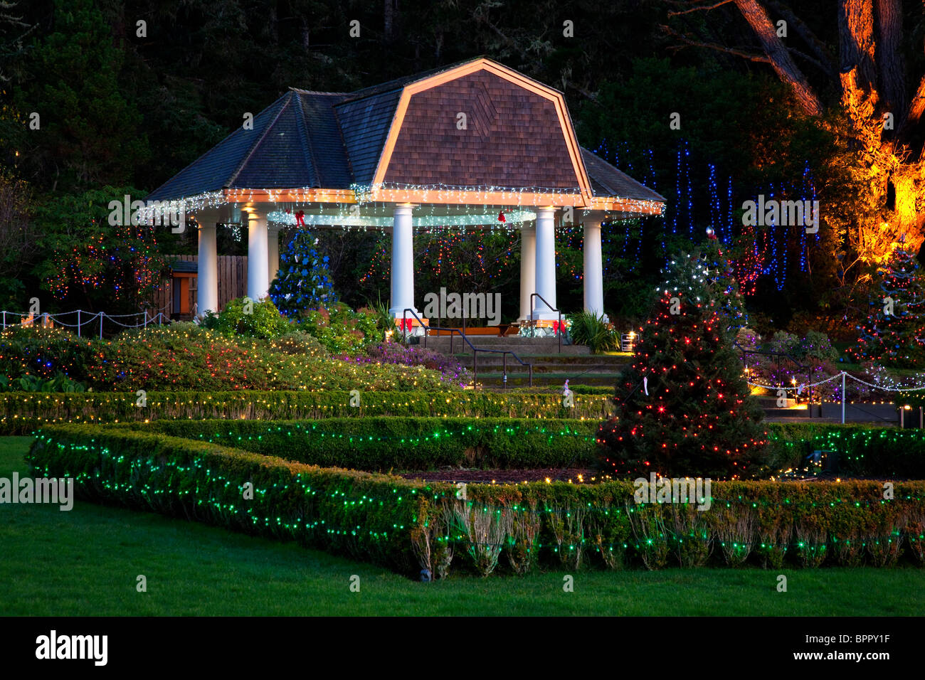 Christmas display at Shore Acres State Park, Oregon Stock Photo Alamy