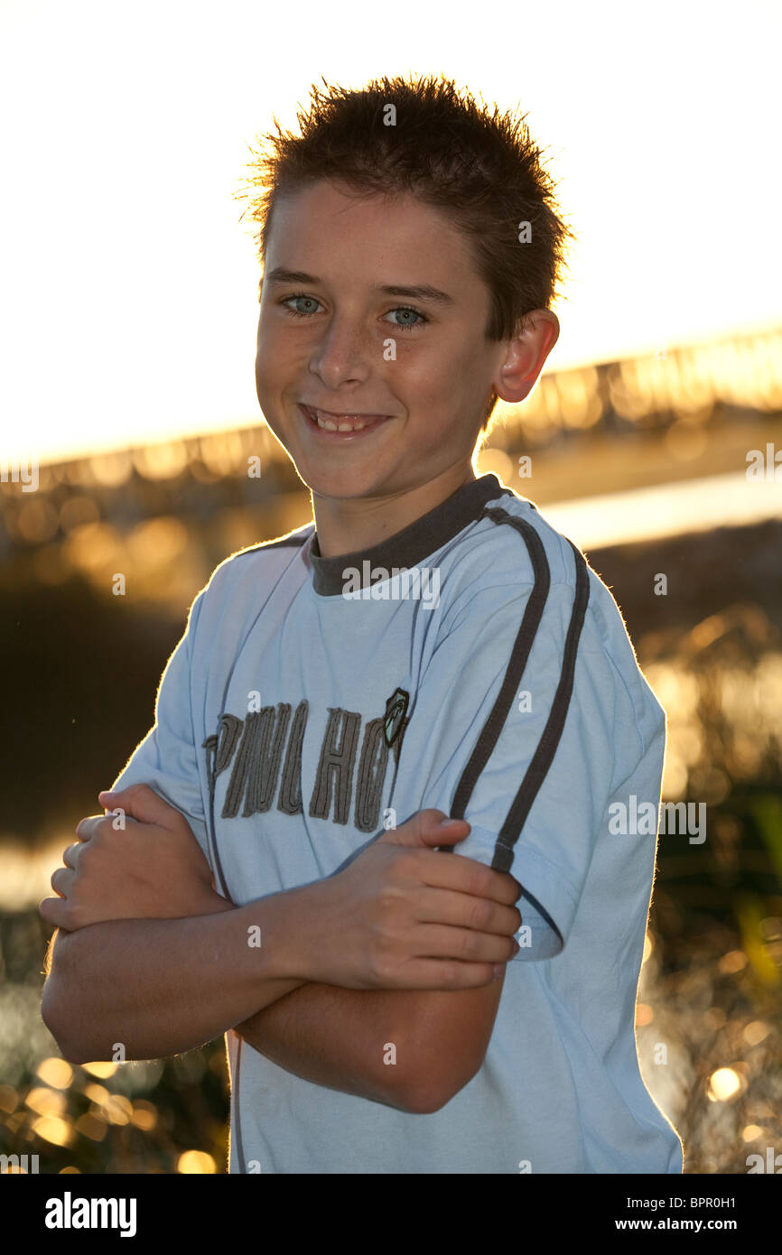 Teenage boy smiling Stock Photo - Alamy