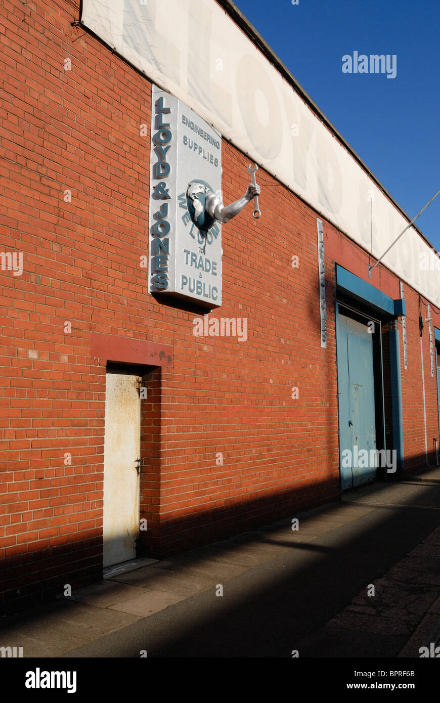 Lloyd Jones engineering tool supplier on Regent Road ( The Dock Road
