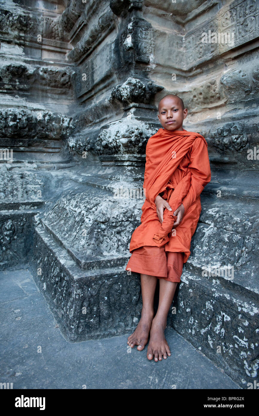 Khmer monk hi-res stock photography and images - Alamy