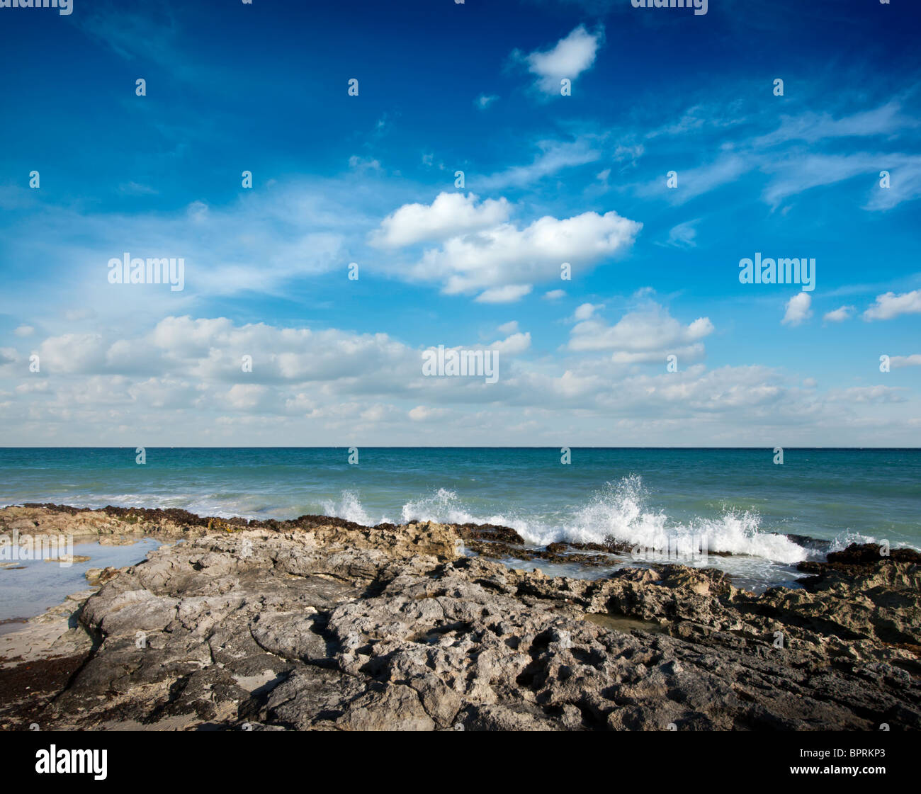 Waves breaking against rocky coast, Yukatan, Mexico Stock Photo - Alamy