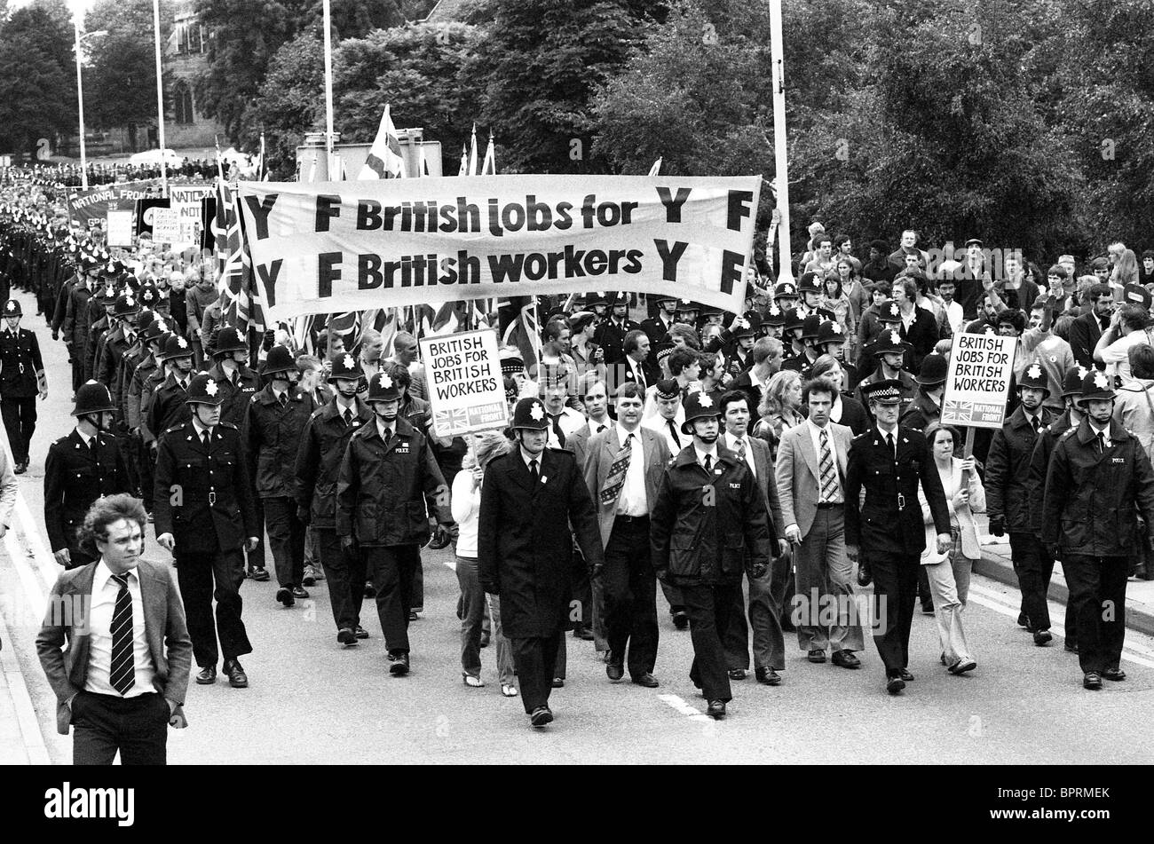 Police escort National Front march at Nuneaton Sunday August 1980 Picture by Dave Bagnall. Stock Photo